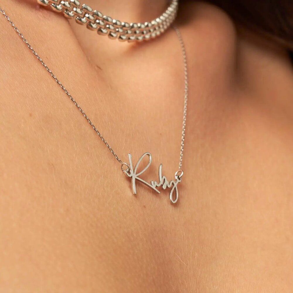 NIB Oak & Luna Belle Custom Engraved "Dora" Sterling 925 Silver Necklace